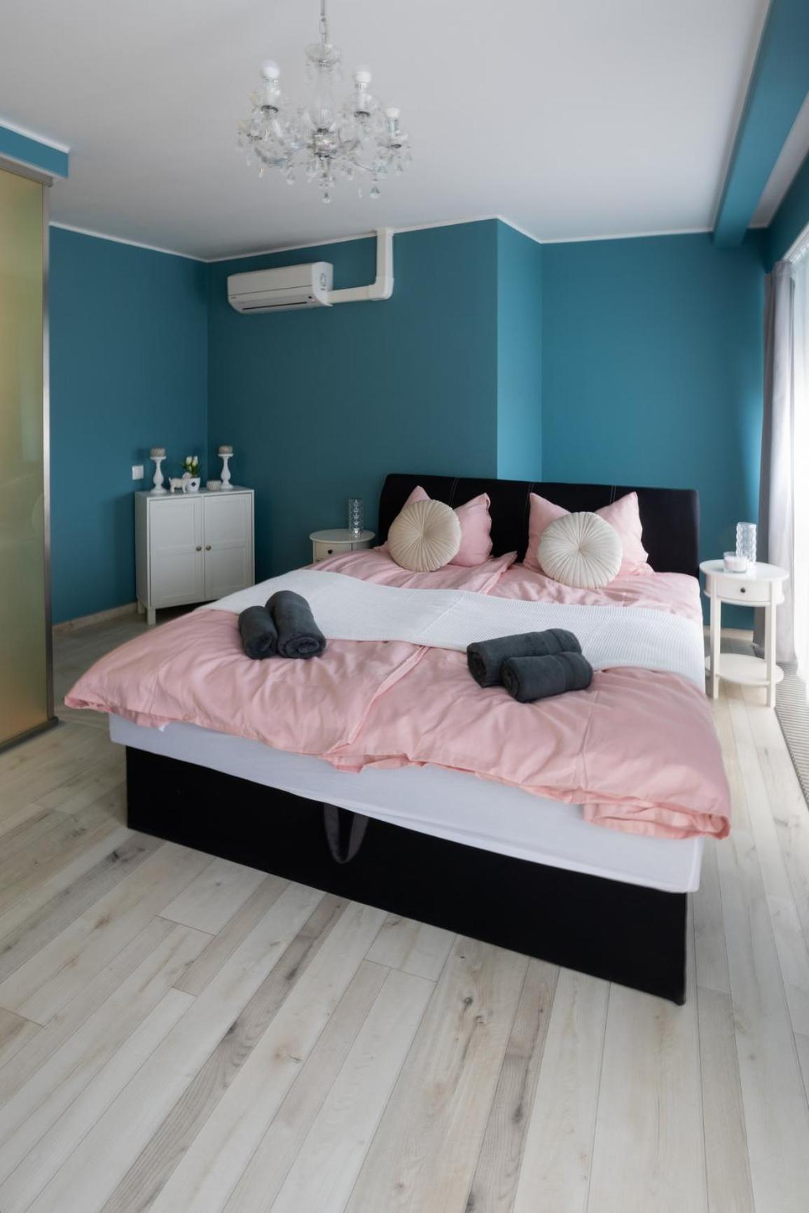 Hellowine Apartman เอ็กเกอร์ ภายนอก รูปภาพ
